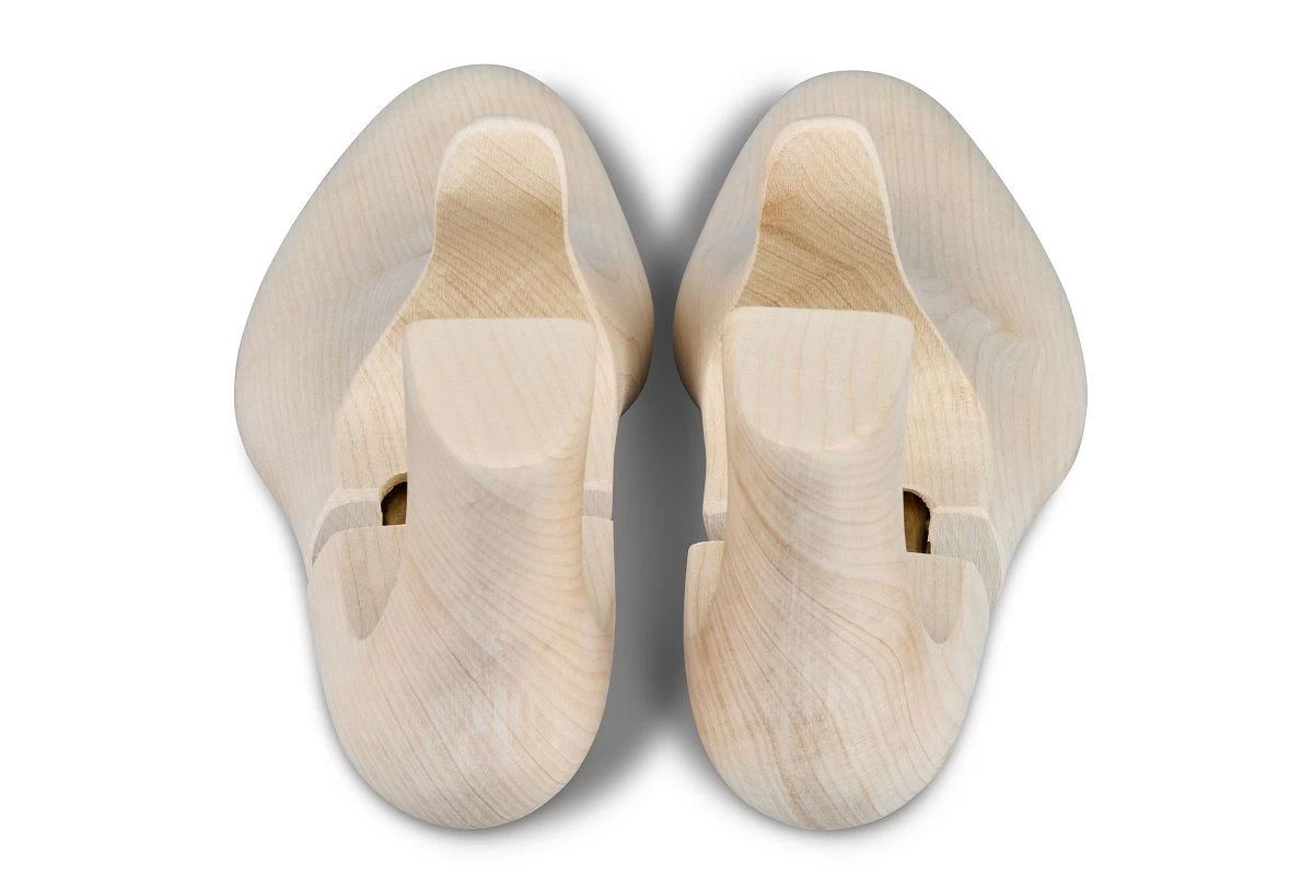 NATURAL LIME WOOD BOOT TREE - Image 4